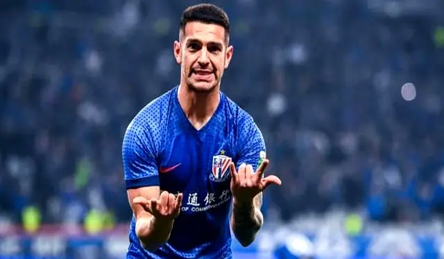 队努力付出 队努力付出